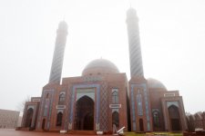 President Aliyev visits Imamzade religious complex in Ganja
