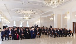 President Aliyev visits Imamzade religious complex in Ganja