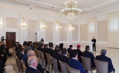 President Aliyev visits Imamzade religious complex in Ganja