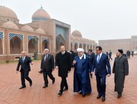 President Aliyev visits Imamzade religious complex in Ganja