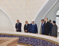 President Aliyev visits Imamzade religious complex in Ganja