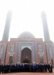 President Aliyev visits Imamzade religious complex in Ganja