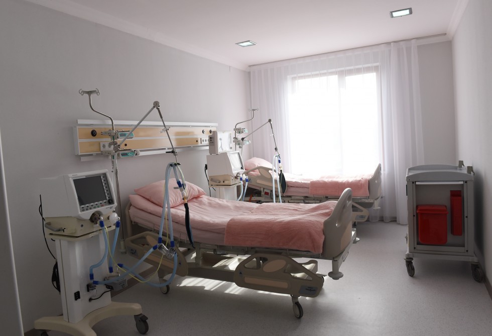 President Aliyev reviews Ganja city hospital after major overhaul (PHOTO)