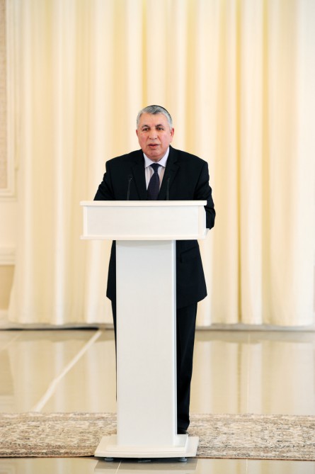 President Aliyev visits Imamzade religious complex in Ganja