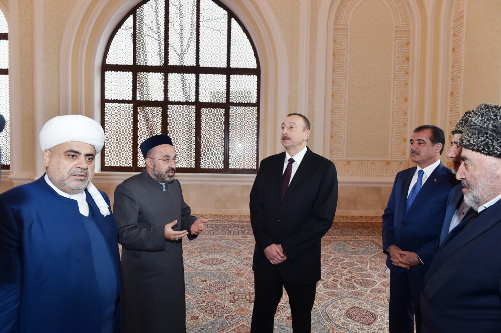 President Aliyev visits Imamzade religious complex in Ganja