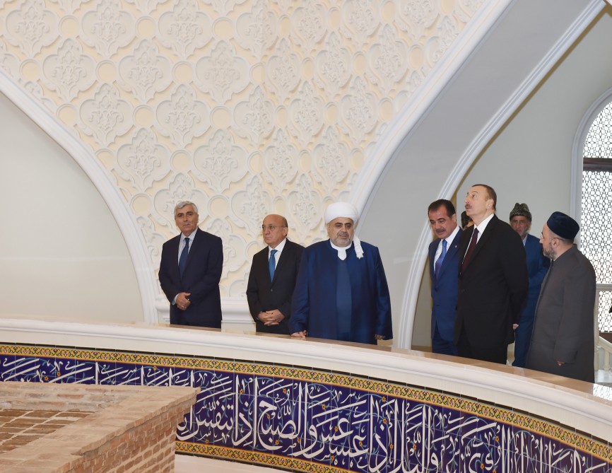President Aliyev visits Imamzade religious complex in Ganja