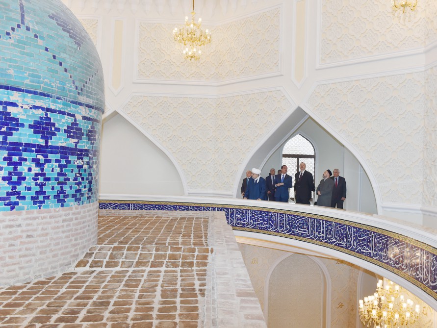 President Aliyev visits Imamzade religious complex in Ganja