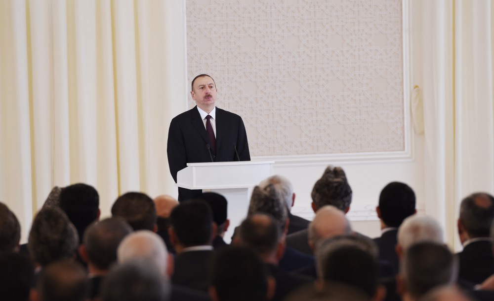 President Aliyev visits Imamzade religious complex in Ganja