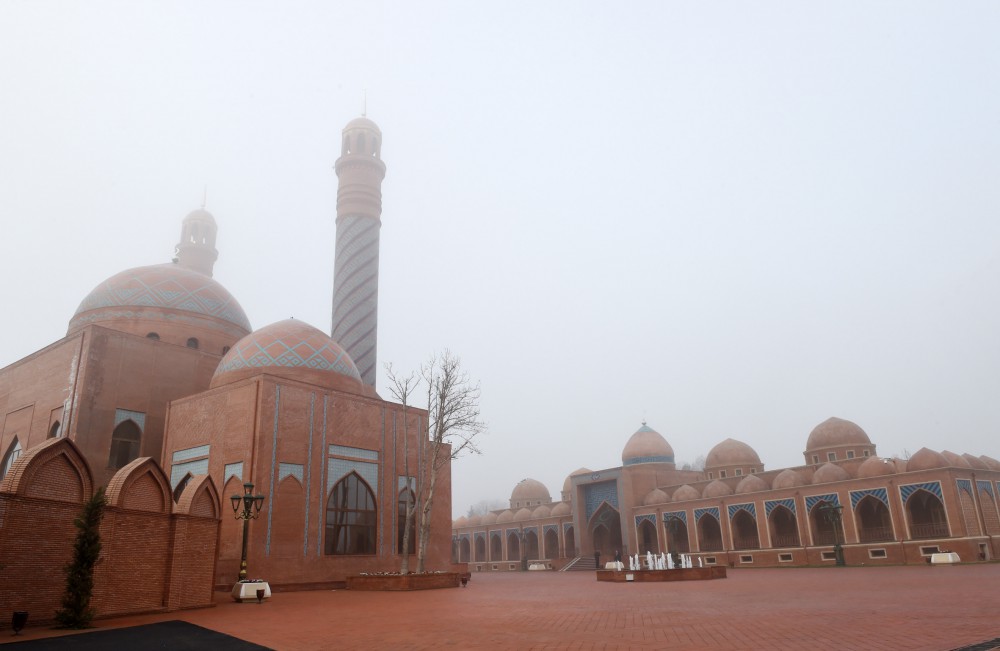 President Aliyev visits Imamzade religious complex in Ganja