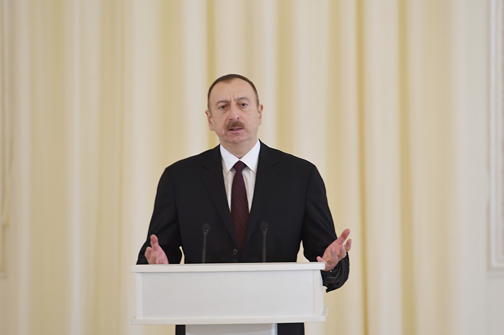 President Aliyev visits Imamzade religious complex in Ganja