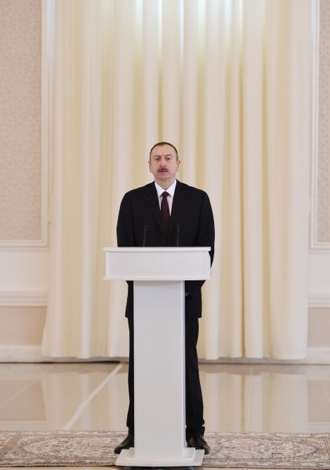President Aliyev visits Imamzade religious complex in Ganja
