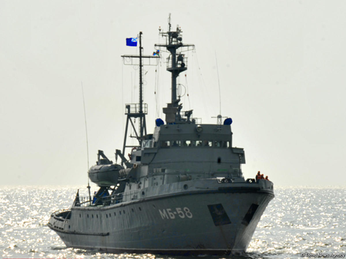Российские военные отслеживают в Черном море французский корабль-невидимку