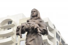 Общественность Азербайджана чтит  память жертв Ходжалинского геноцида  (ФОТО)