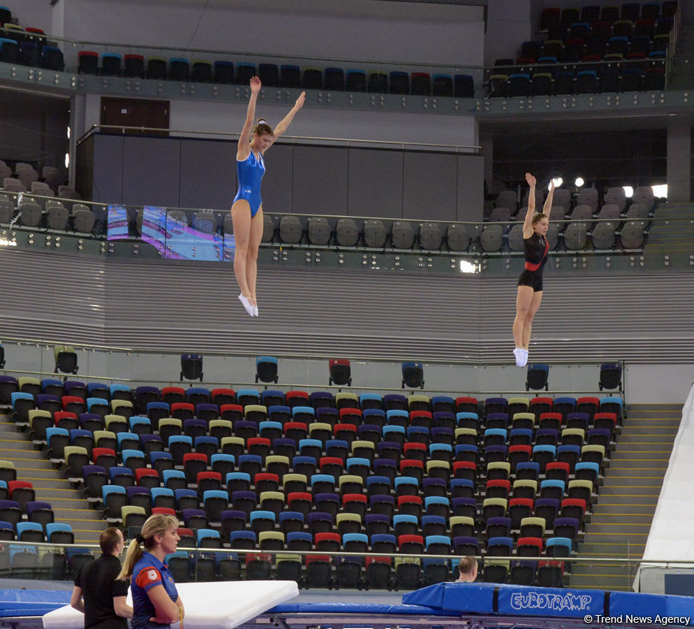 Podium training of FIG World Cup trampoline gymnasts starts in Baku (PHOTO)