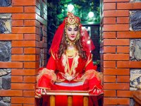 Азербайджанская актриса красочно воплотила Новруз и 8 марта (ФОТО)