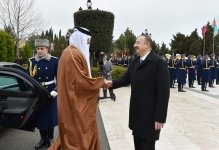 В Баку состоялась церемония официальной встречи эмира Катара