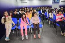 "Варвара-краса, длинная коса" в гостях в Баку