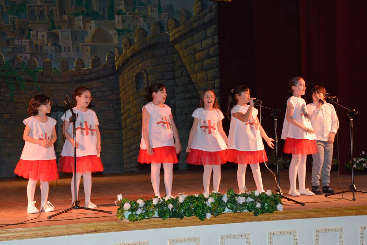 Азербайджанцы и грузины провели фестиваль "Солнце будущего" (ФОТО)