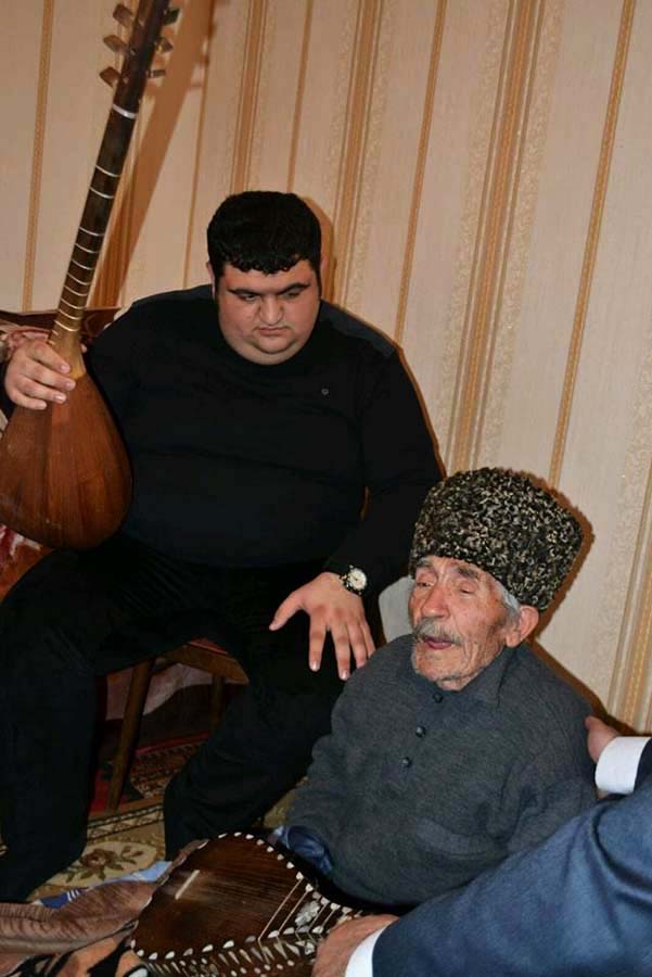Старейший ашуг Азербайджана Ханмуса Мусаев принял гостей (ФОТО)
