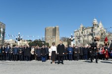 Президент Азербайджана и его супруга приняли участие во всенародных празднествах по случаю Новруза (ФОТО)