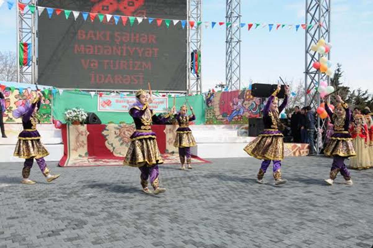 Как азербайджанские звезды отметили праздник Новруз (ФОТО)