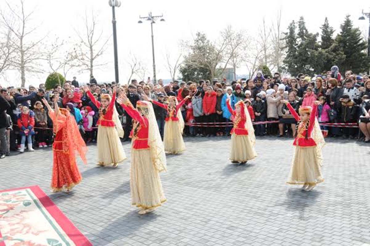Как азербайджанские звезды отметили праздник Новруз (ФОТО)