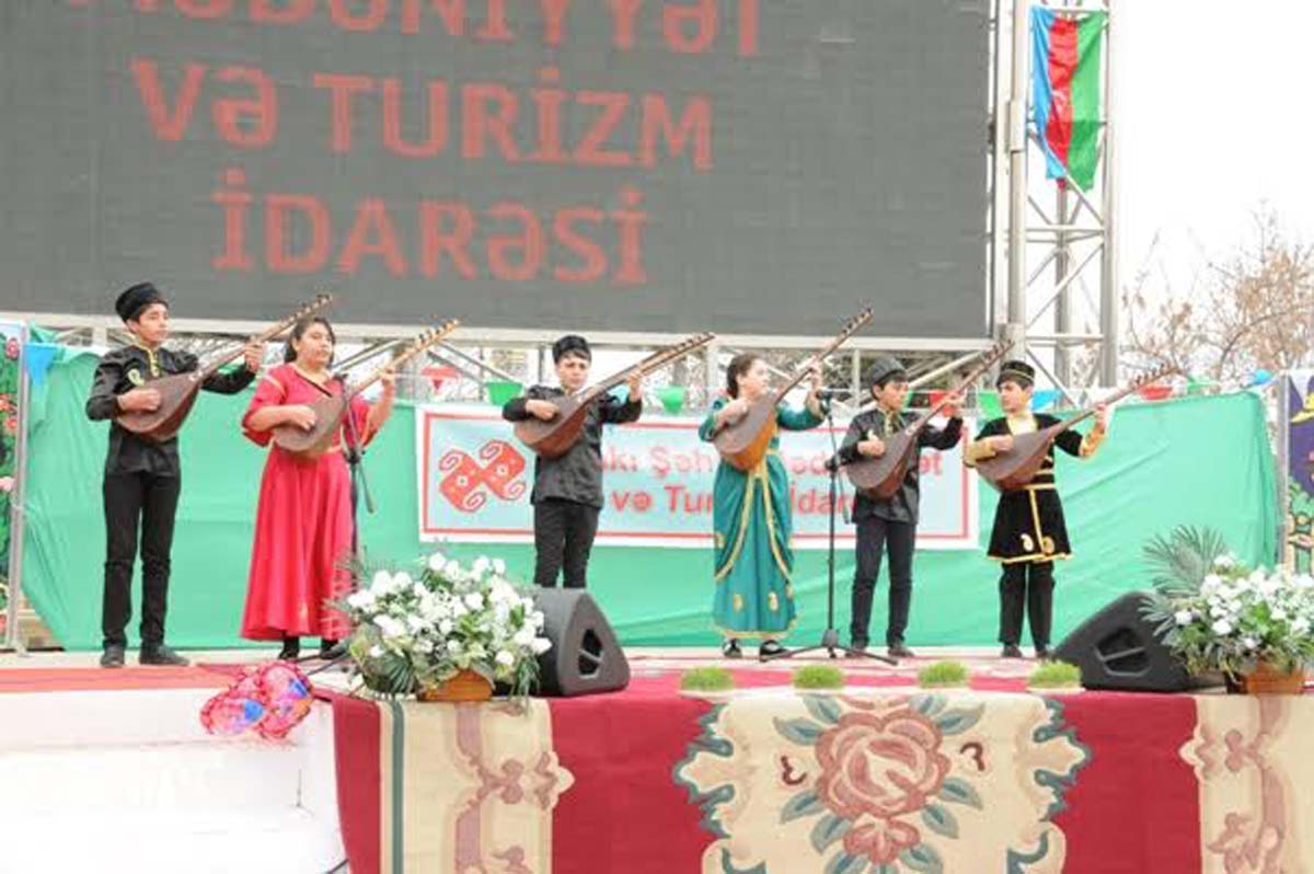 Как азербайджанские звезды отметили праздник Новруз (ФОТО)