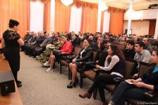 Деятели культуры провели акцию в поддержку Президента Азербайджана и Вооруженных сил (ФОТО)