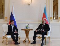 Состоялась встреча в узком составе Президента Азербайджана и премьер-министра России (ФОТО)