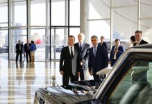 Председатель правительства России посетил Центр Гейдара Алиева (ФОТО)