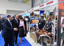 Президент Азербайджана и его супруга ознакомились с XV Азербайджанской Международной выставкой туризма и путешествий – «AITF-2016»