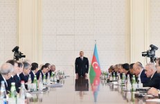Под председательством Президента Азербайджана прошло заседание Кабмина по итогам социально-экономического развития в I квартале