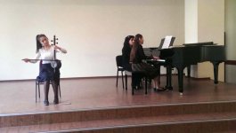 В Азербайджане проходит конкурс молодых исполнителей на кяманче имени Габиля Алиева (ФОТО)