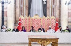 Президент Азербайджана и его супруга присутствовали на приеме в честь глав государств и правительств, принимающих участие в XIII Саммите ОИС (ФОТО)