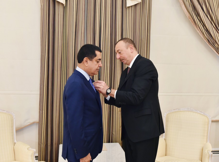 Президент Ильхам Алиев наградил верховного представителя Альянса цивилизаций ООН орденом «Достлуг»