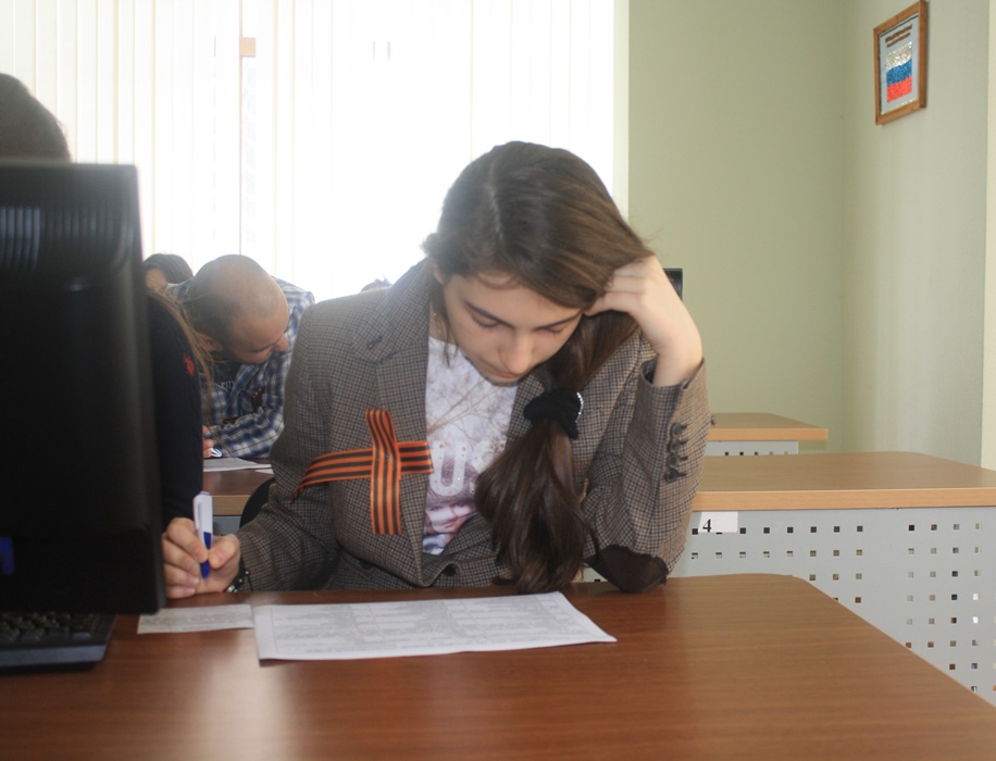 В Азербайджане поддержали Всероссийскую акцию "Тест по истории ВОВ" (ФОТО)