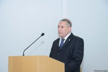 В Баку презентована книга великого туркменского поэта Махтумкули Фраги на азербайджанском языке (ФОТО)