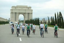 Здоровый транспорт = Здоровая молодежь: велопробег в Гяндже (ФОТО)