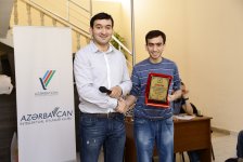 Праздничный торт азербайджанских интеллектуалов (ФОТО)