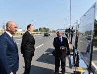 Президент Ильхам Алиев ознакомился с работами по реконструкции, проведенными в Низаминском районе Баку (ФОТО)