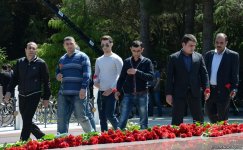 Общественность Азербайджана отмечает 93-ю годовщину со дня рождения общенационального лидера Гейдара Алиева (ФОТО)