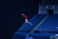 Стартовал второй день соревнований чемпионата Азербайджана и первенства Баку по прыжкам на батуте (ФОТО)