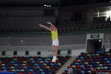 Стартовал второй день соревнований чемпионата Азербайджана и первенства Баку по прыжкам на батуте (ФОТО)