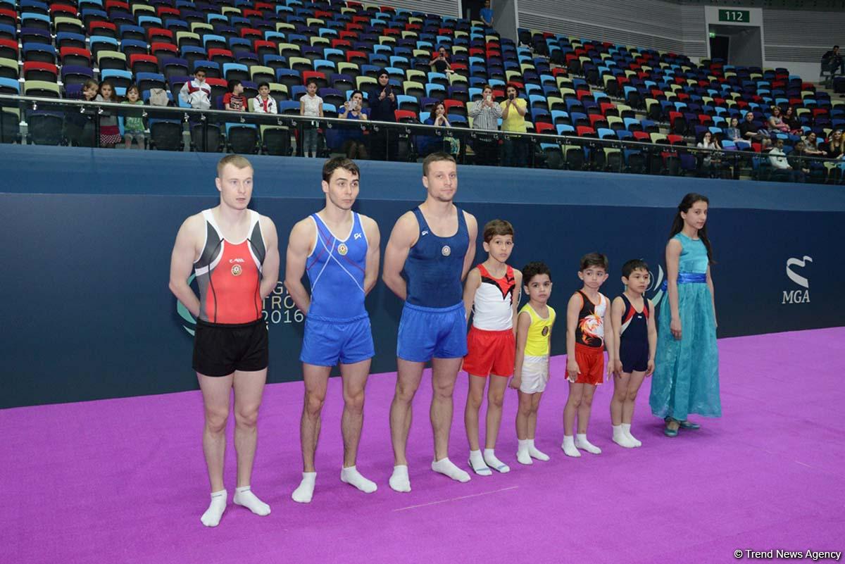 Награждены победители второго дня соревнований чемпионата Азербайджана по прыжкам на батуте и тамблингу (ФОТО)
