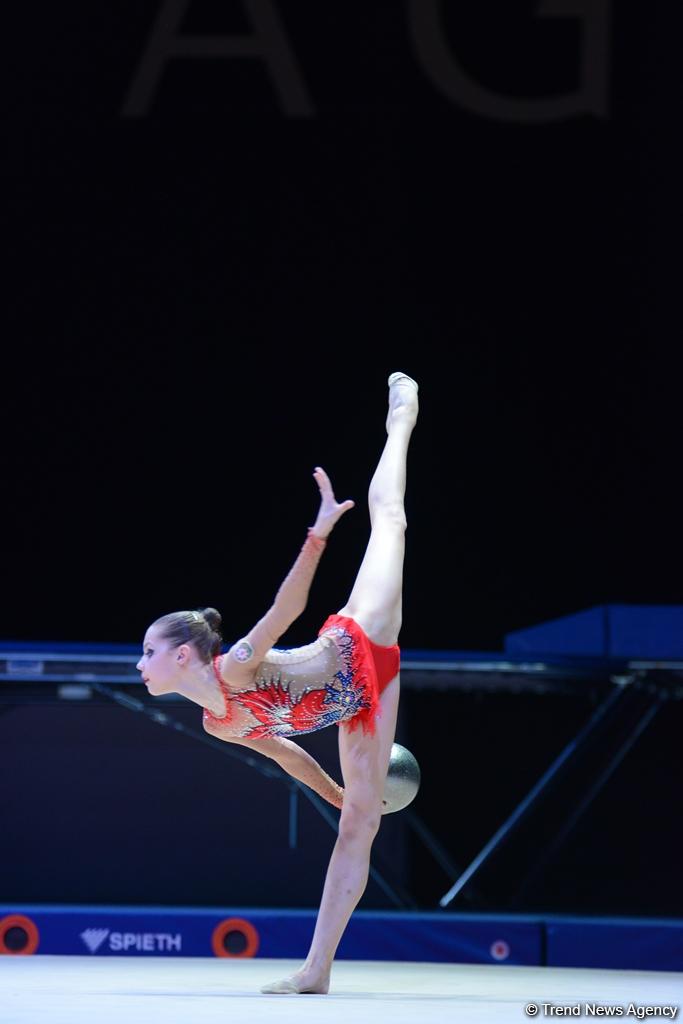 Стартовал второй день соревнований XXIII чемпионата Азербайджана по художественной гимнастике (ФОТО)
