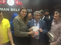 У берегов Ефрата презентованы книги азербайджанской поэтессы  (ФОТО)