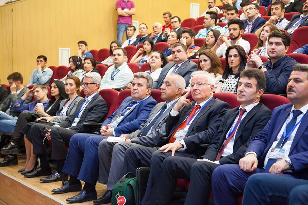 В Баку прошел международный форум Big Data Day Baku 2016 (ФОТО)