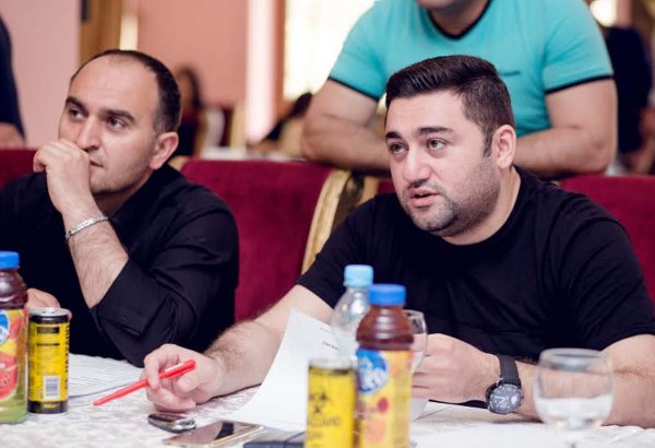 Мушвиг Шахвердиев: "Не могу найти свою любовь и невесту для матери" (ФОТО)