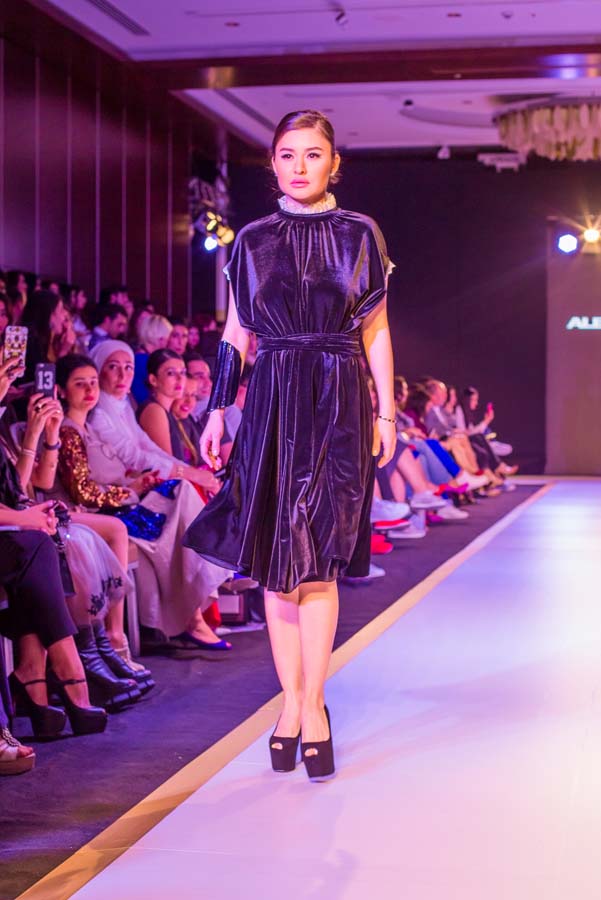 Потрясающее открытие Azerbaijan Fashion Week – яркие краски и тренды сезона (ФОТО)