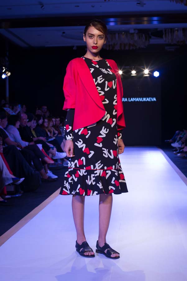 Потрясающее открытие Azerbaijan Fashion Week – яркие краски и тренды сезона (ФОТО)